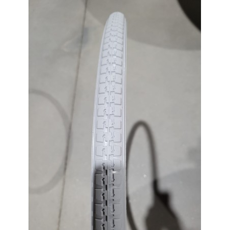 CUBIERTA 24X 1 3/8 MACIZO GRIS